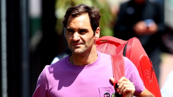 Роджър Федерер проведе тренировка на закрито вчера Швейцарецът бе предвидил