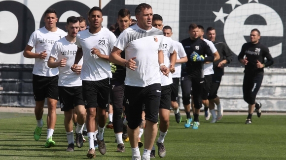 С увеличение на натоварванията в първите занимания на подготовката треньорът