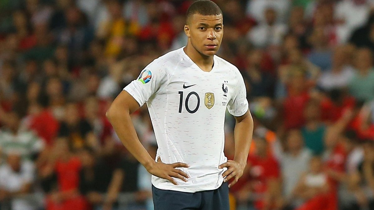 Неочакваната загуба с 0 2 от Турция демонстрира че дори светоният