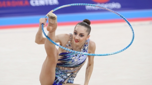 Българката Боряна Калейн спечели сребърен медал на обръч на турнира