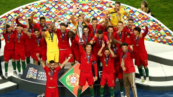 Тази вечер отборите на Португалия и Холандия ще определят първият