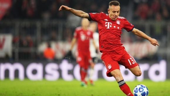 Рафиня напусна Байерн Мюнхен след почти десетилетие в редиците на