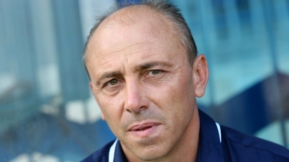 Треньорът на Черно море Илиан Илиев говори пред медиите преди