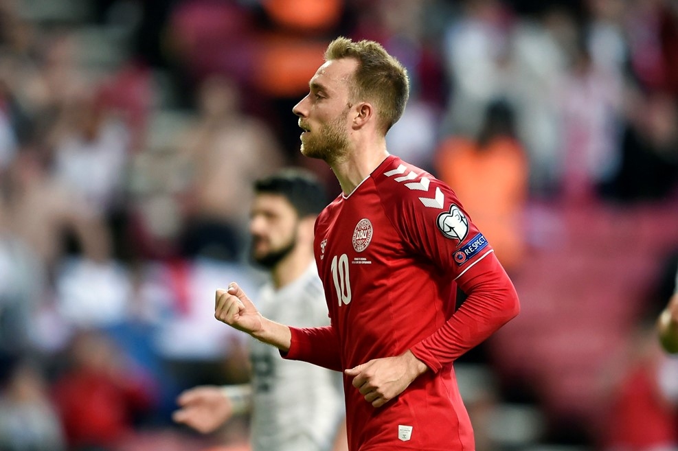Отборът на Дания постигна първа победа в квалификационна Група D,