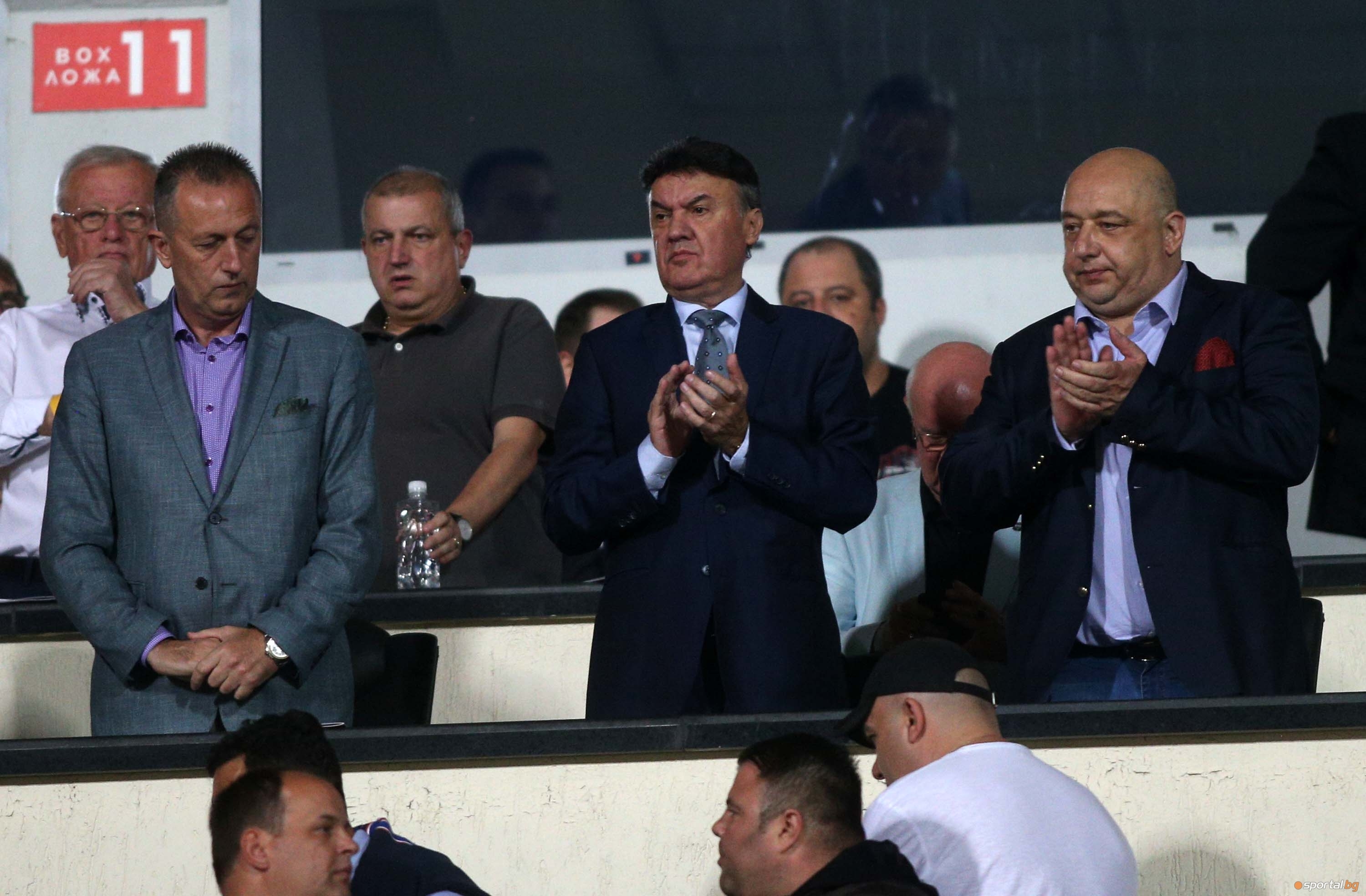 Президентът на Българския футболен съюз Борислав Михайлов напусна гневен националния