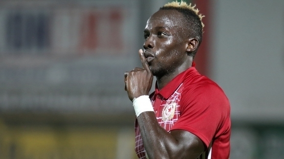 Нападателят на ЦСКА София Али Соу е желан от турския Трабзонспор