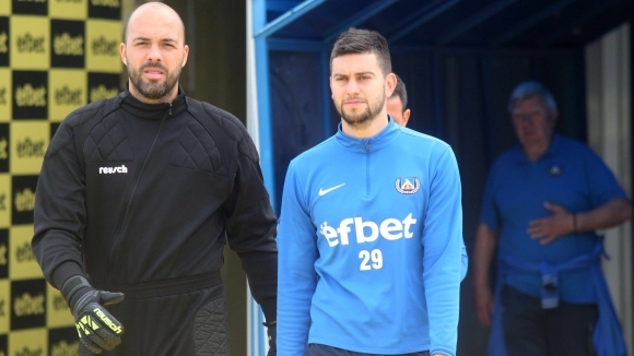 Голмайсторът на Първа лига Станислав Костов е почерпил подобаващо приятели