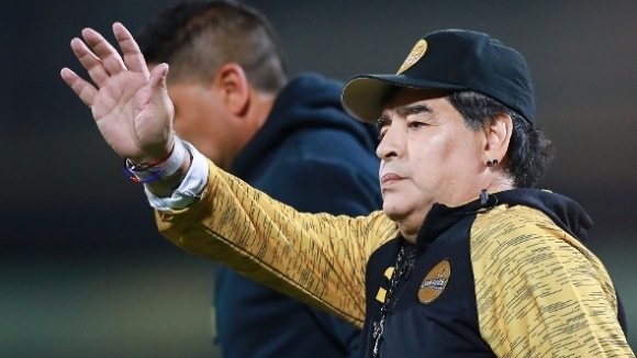 Диего Марадона ще напусне поста си на селекционер на мексиканския