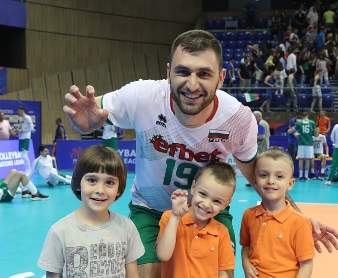 Диагоналът на националния ни отбор по волейбол Цветан Соколов