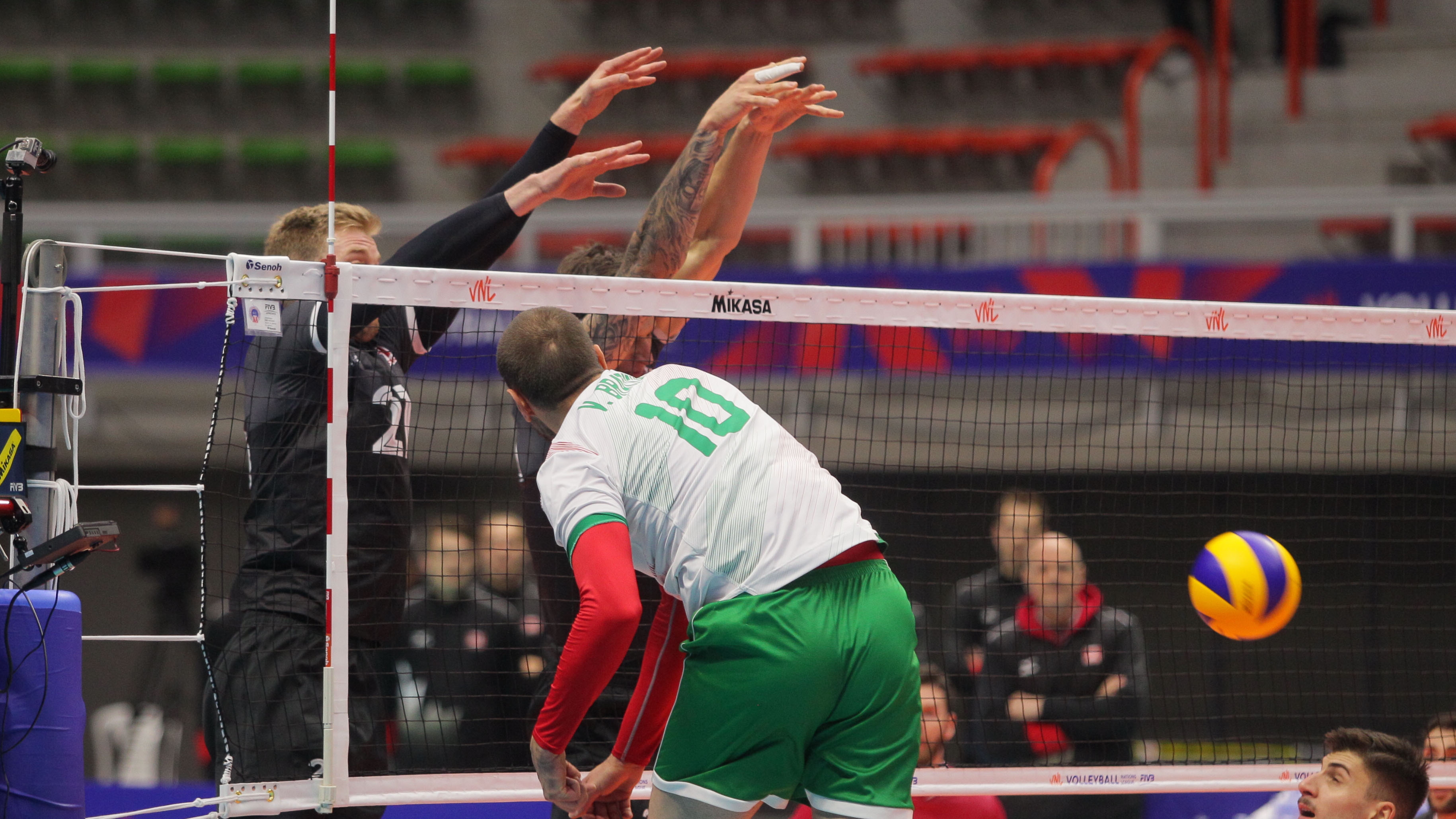 Националният селекционер Силвано Пранди е притиснат в ъгъла за избора