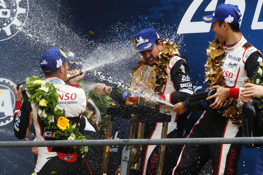 Фернандо Алонсо призна че победата на неговия екипаж в Toyota