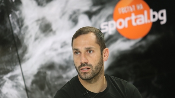 Петър Занев говори пред медиите след неофициалния си дебют за