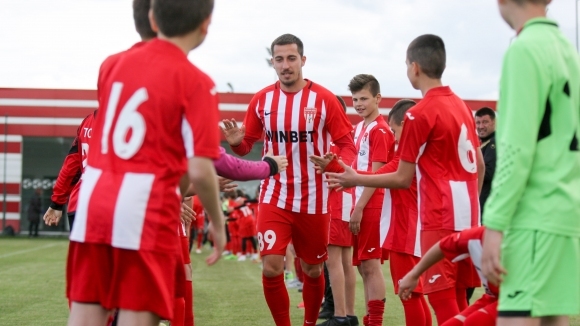 Отборът на Локомотив София работи сериозно по окомплектоването на състава