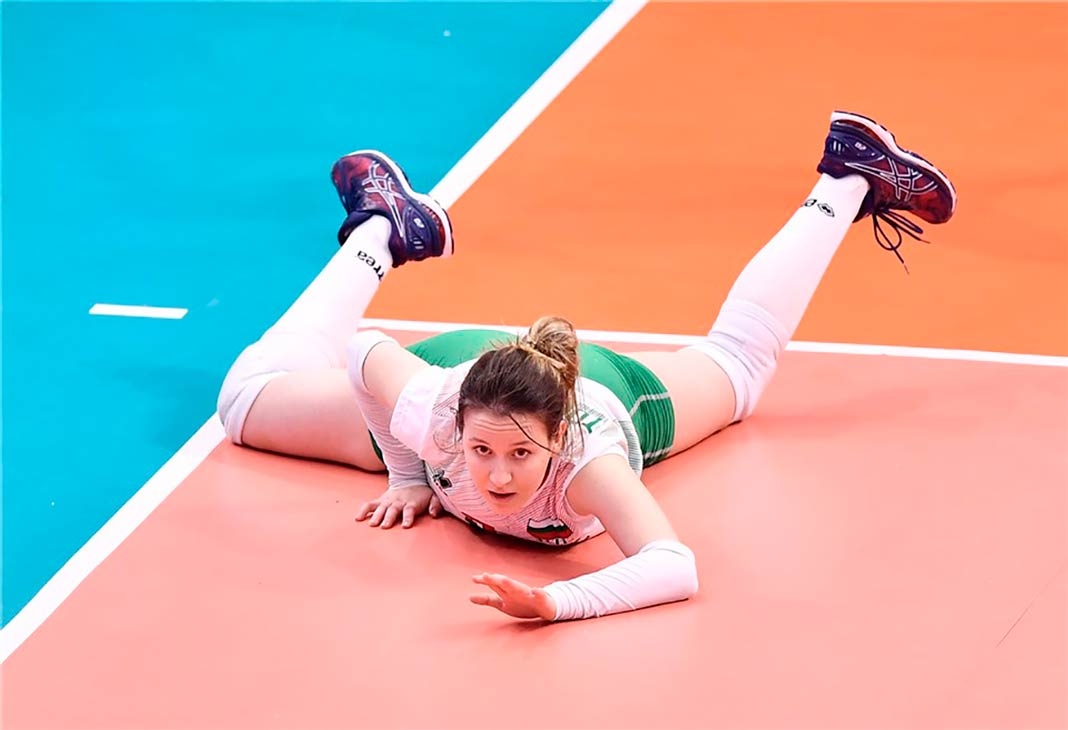 Либерото на женския национален отбор по волейбол Жана Тодорова завърши