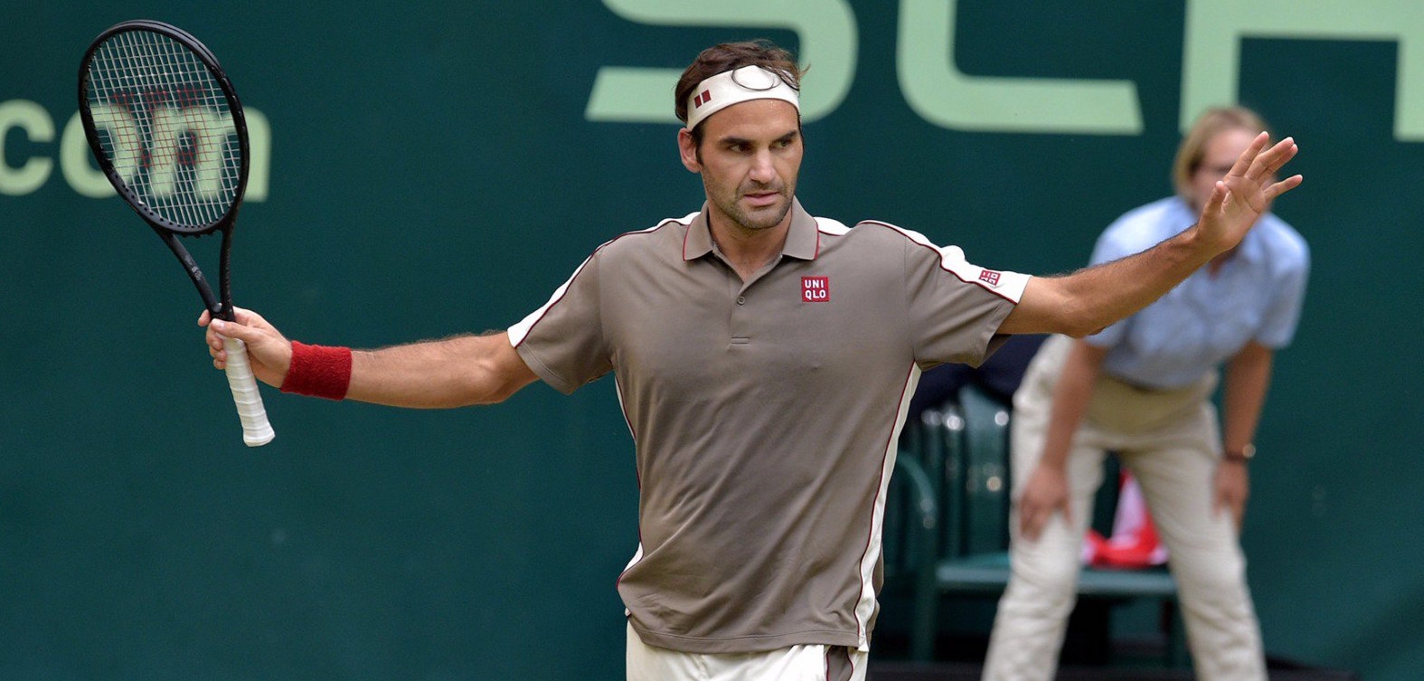 Преследващият 10 а титла в Хале Роджър Федерер се класира за