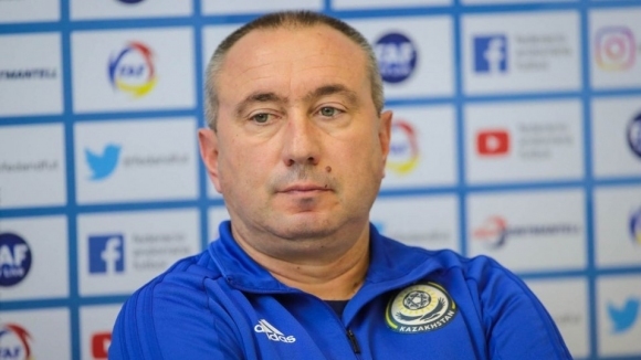 Бившият треньор на Левски Станимир Стоилов отново коментира слабата игра