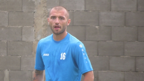 Монтана взе още един нов футболист 21 годишният нападател Николай Минков