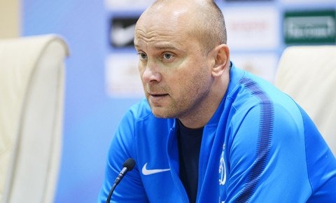 Старши треньорът на Динамо Москва Дмитрий Хохлов удължи договора си