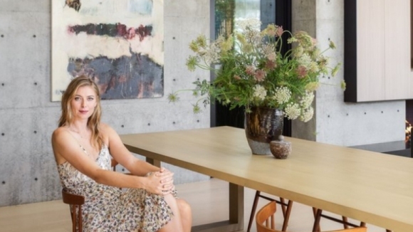 Модернизъм Интересна амалгама от стъкло и бетон Едновременно близо до