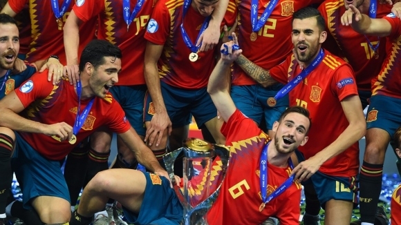 Испания е новият европейски шампион за младежи. На финала в
