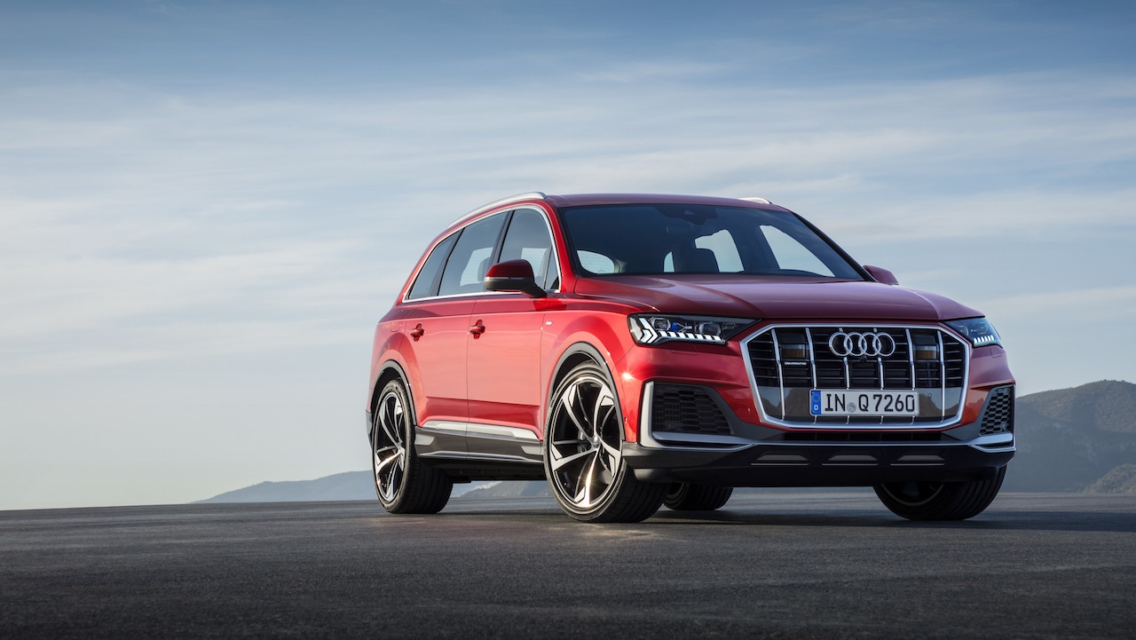 Audi Q7 претърпя всеобхватно обновление както визуално така и