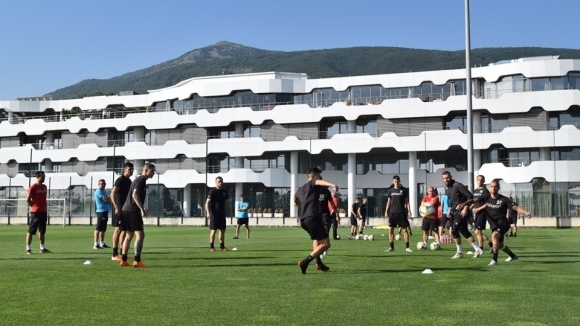 Отборът на Локомотив Пловдив проведе сутрешна тренировка на базата на
