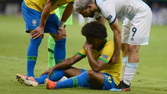 Бразилското крило Вилиан отпада от състава на националния отбор за