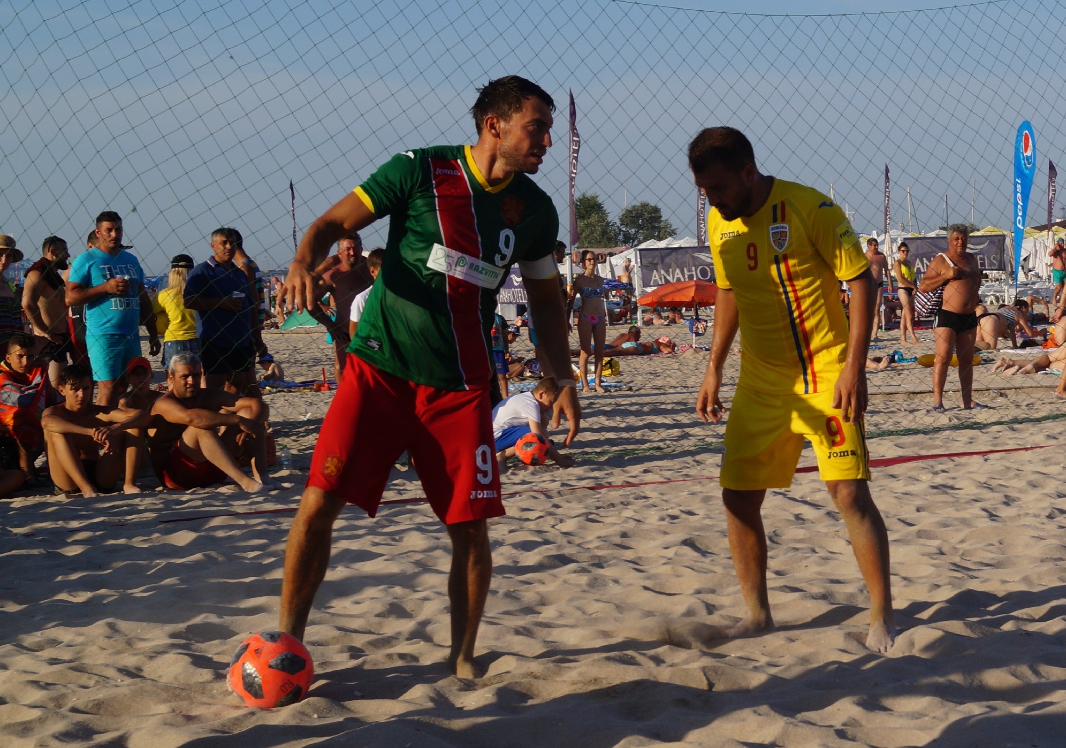Националният отбор на България по плажен футбол пристигна в Португалия