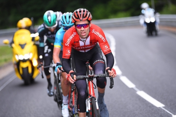 Холандският колоездач Том Дюмулен отхвърли спекулациите че планира да напусне