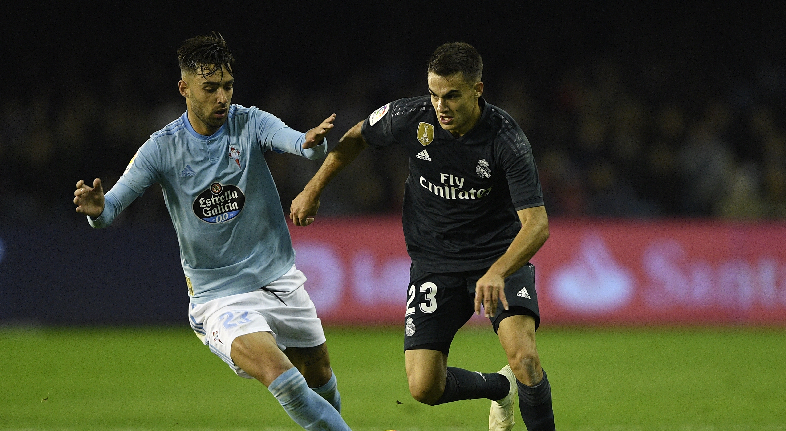 Левият бек на Реал Мадрид Серхио Регилон пристигна в Севиля