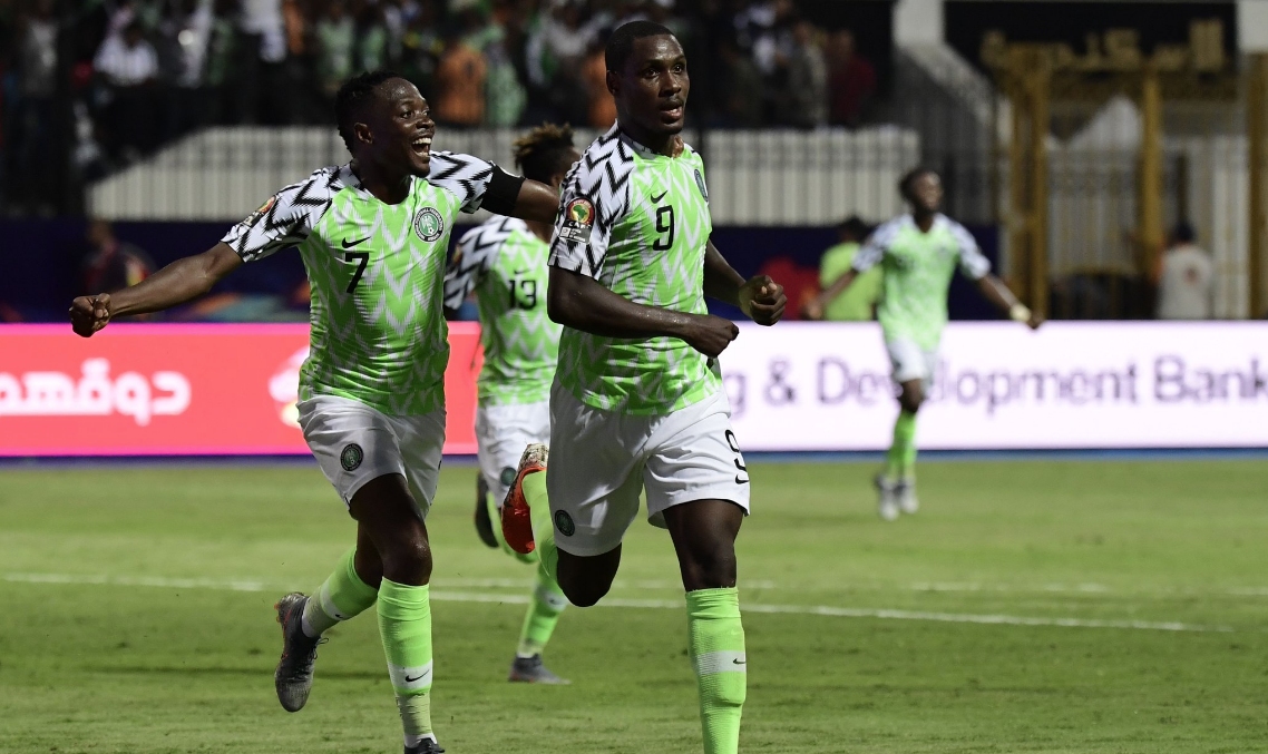 Африка ще има нов първенец след като Нигерия изхвърли шампиона