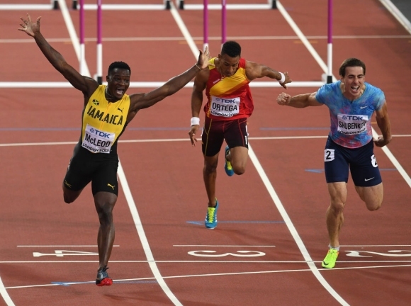 Руската звезда в бягането на 110 метра с препятствия Сергей