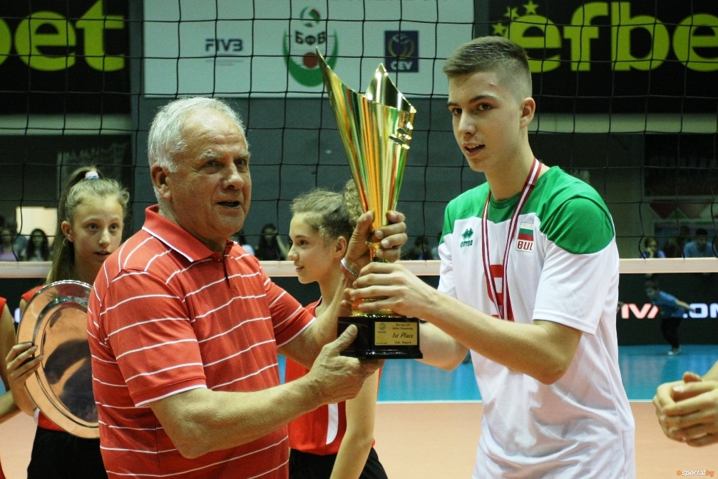 Воденият от Мартин Стоев национален волейболен отбор на България за