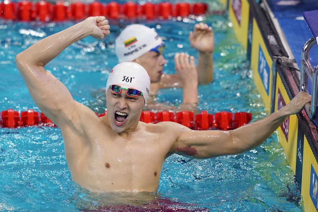 Олимпийският и световен шампион в плуването Сун Ян оглави 43 членния