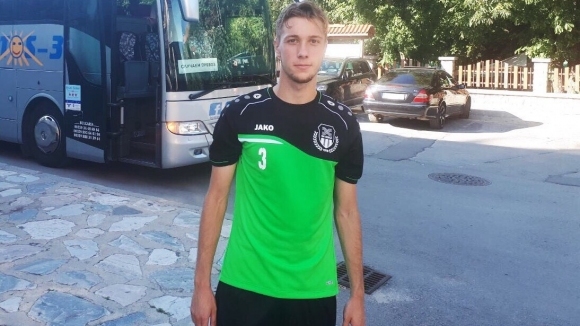 Томислав Папазов е поредният нов трансфер във футболния тим на