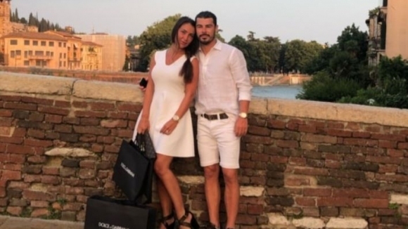 Националът Галин Иванов е на почивка със съпругата си Диляна.