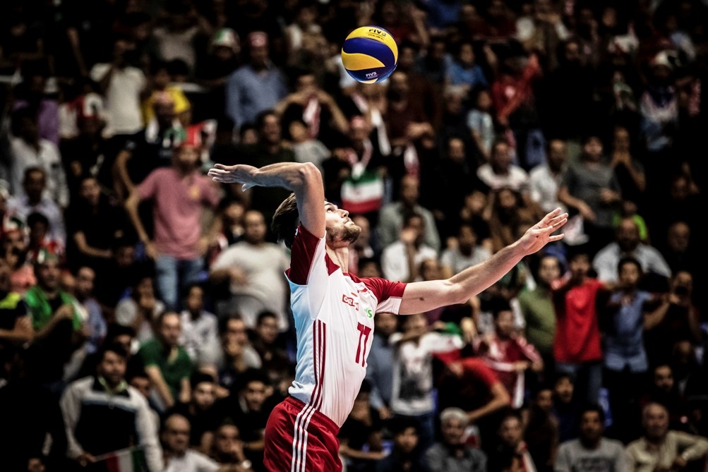 Капитанът на световния волейболен шампион Полша Карол Клос призна преди