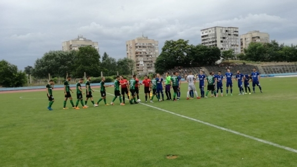 Нефтохимик победи Тунджа Ямбол с 5 0 в контролната среща Тя