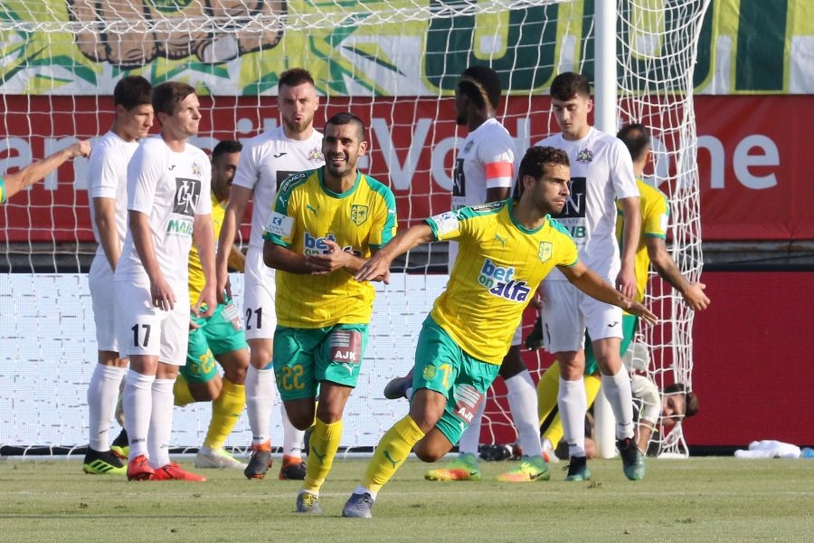 Ранен гол донесе минимална победа на АЕК Ларнака с 1 0