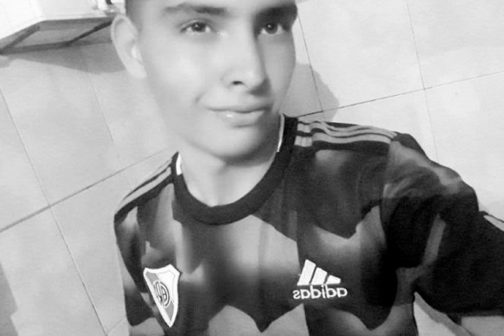 Смъртта на 17 годишен вратар почерни футбола в Аржентина Рамон Исмаел