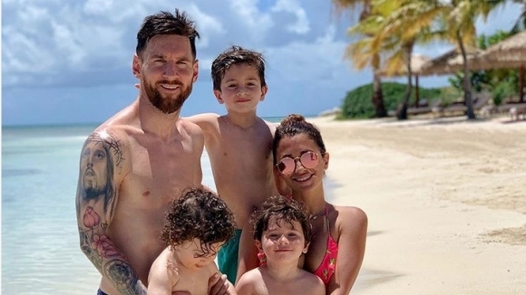 Капитанът на Барселона Лионел Меси се наслаждава на ваканцията си