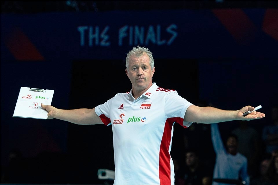 Селекционерът на световния волейболен шампион Полша Витал Хейнен остави тима