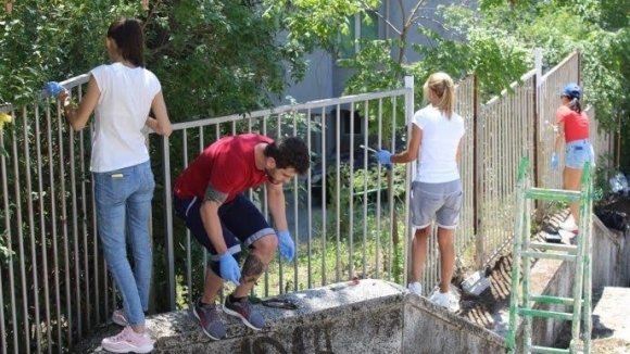 Санитарен полуден направиха вчера от ФК Пирин Благоевград и фирмата спонсор Емирейтс