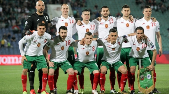 Дисциплинарната комисия на УЕФА наказа националния отбор на България с