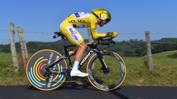 Лидерът в генералното класиране на Тур дьо Франс Жулиен Алафилип