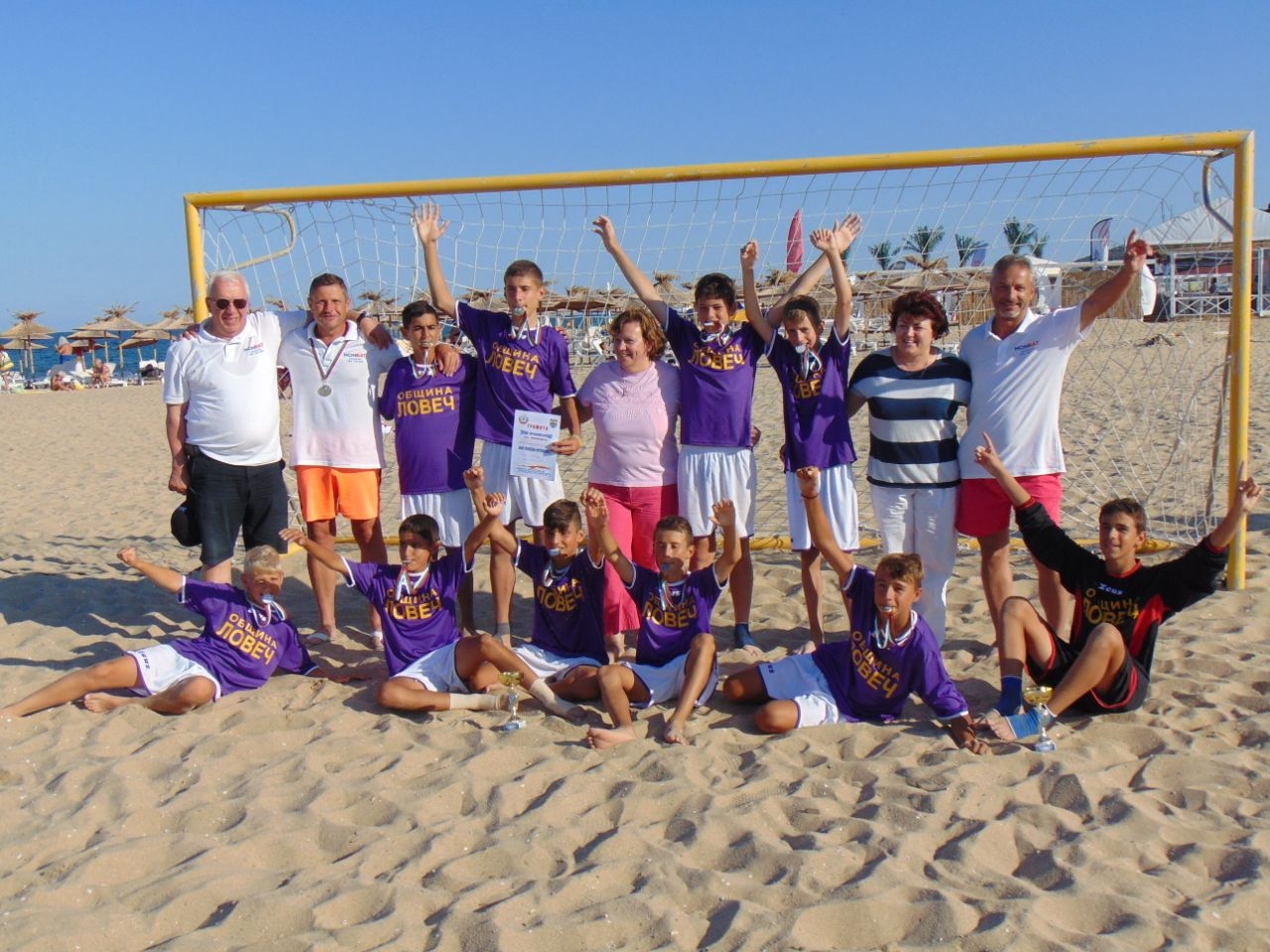 Отборът на Ловеч 2018 спечели турнира по плажен футбол за