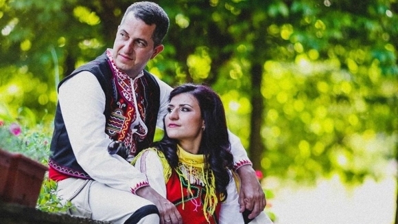 Стойка Петрова и нейният приятел Борил Кръстев вдигнаха автентична българска