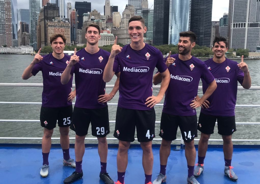 Фиорентина представи новия си екип с който ще играе през