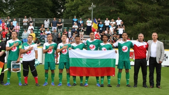 България започна с победа с 6 3 над Хонконг участието си
