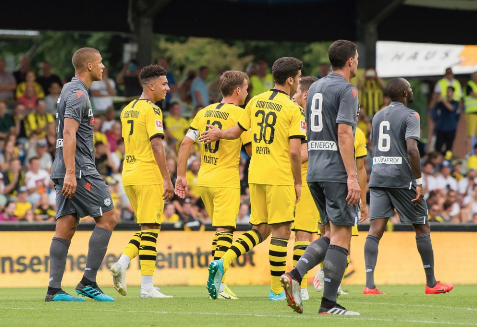 Борусия Дортмунд постигна четвърта поредна победа в предсезонните си мачове
